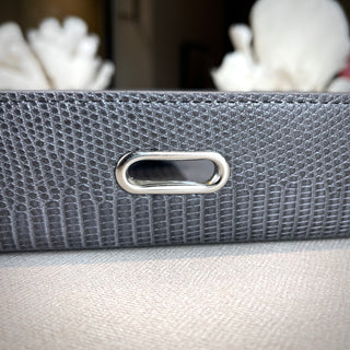 uplug and leave phones in tray