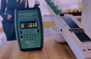 That PRO EMF Meter. The Big Green Arrow Detects Hidden WiFi And Wireless in Smart Appliances